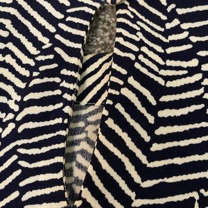 #69 Evan Picone Vintage blouse with navy and white design size 10